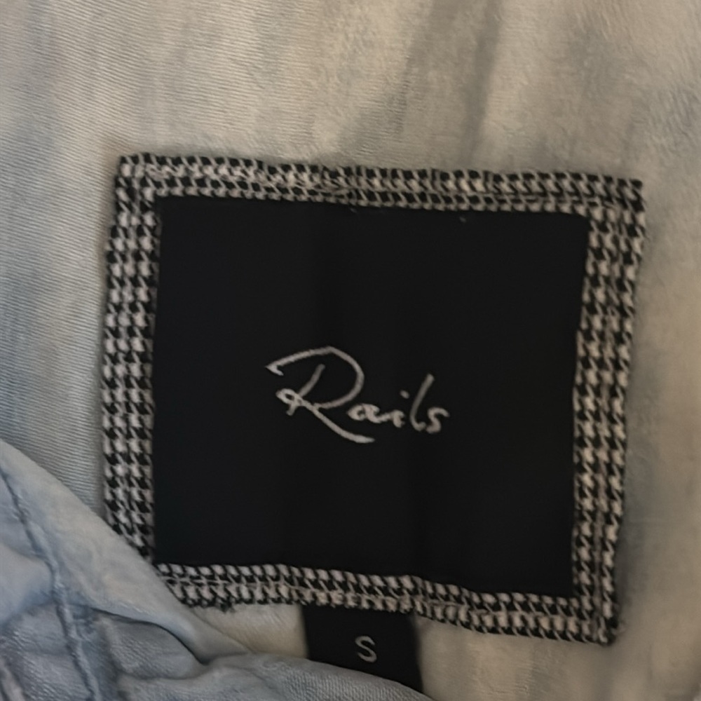 Rails Revolve Fiona Chambray Sleeveless Shorts Ro… - image 6